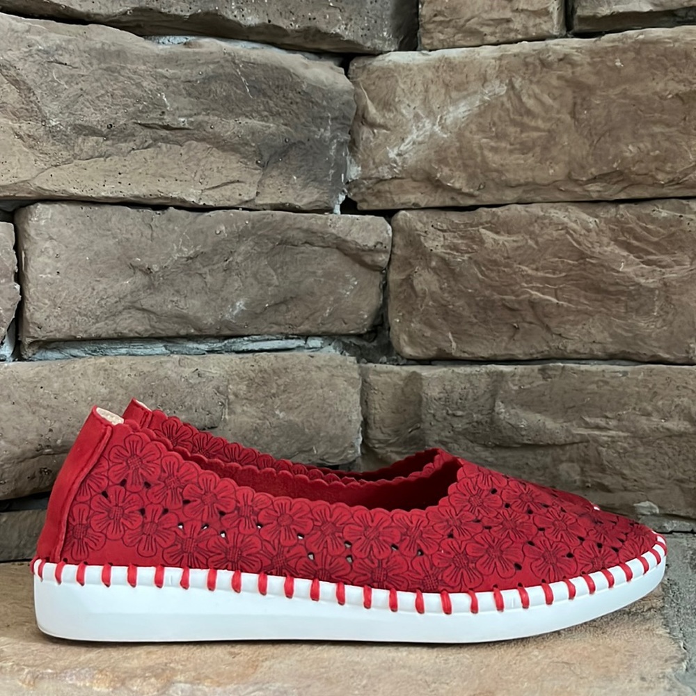 Patrizia by Spring Step Grazana Ballerina Shoe / Red /‎ SZ 37 or 6.5-7